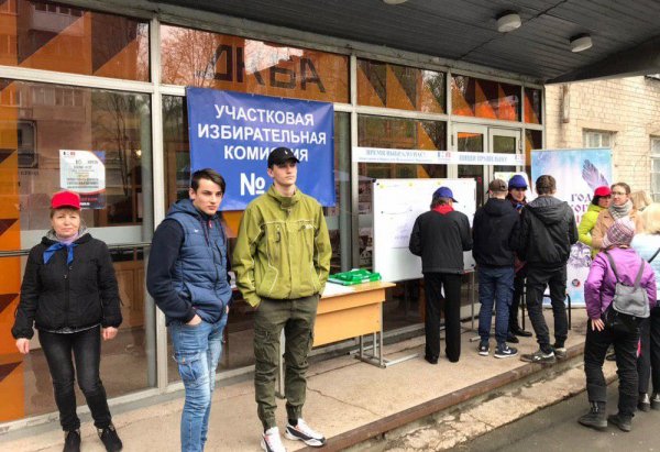 Наблюдатели из ЛНР не увидели нарушений на выборах молодых депутатов Республики