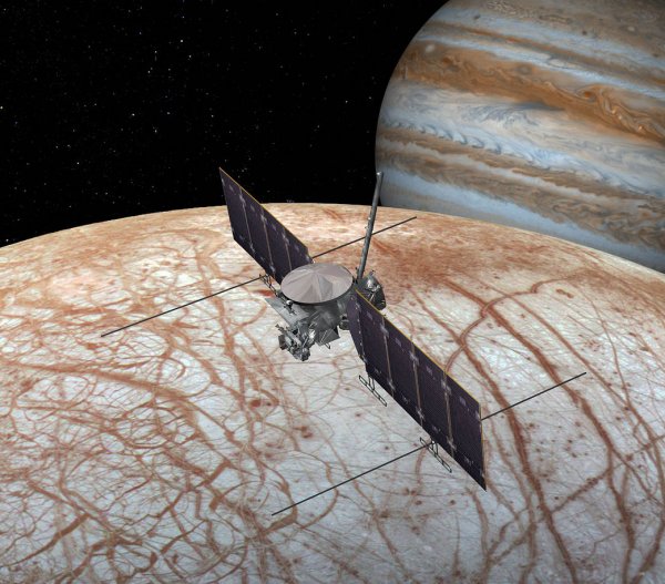 NASA тестирует антенну Europa Clipper перед поиском жизни на спутнике Юпитера - «Новости дня»