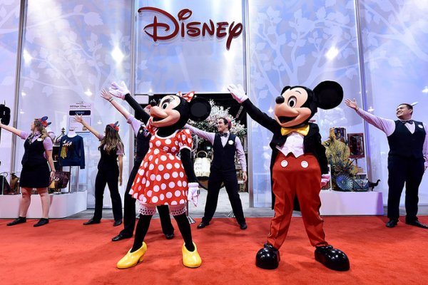 NYT: на Disney подали в суд из-за недоплаты женщинам - «Новости Дня»