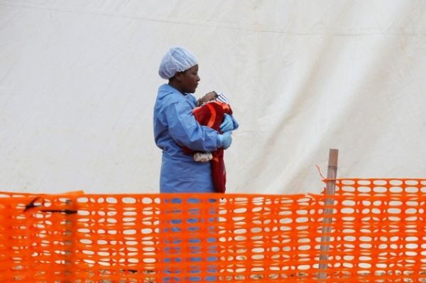 Ополченцы в Конго не верят в лихорадку Эбола и нападают на врачей - «Происшествия»