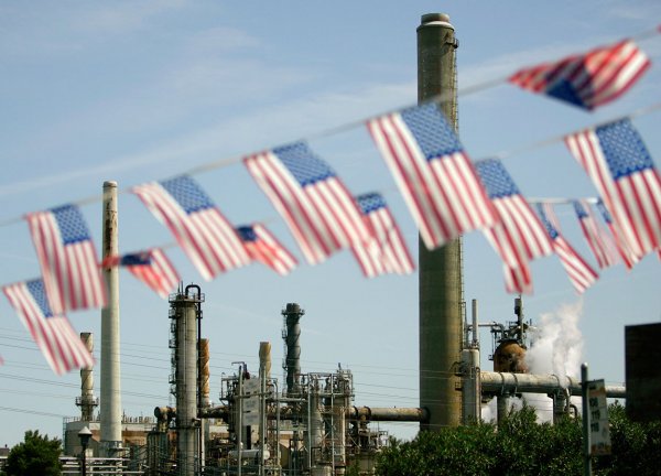 Отравленные резервы: стратегический нефтяной запас США протух - «Новости дня»