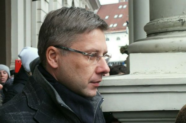 Отстраненный мэр Риги Ушаков не намерен покидать свой кабинет - «Политика»