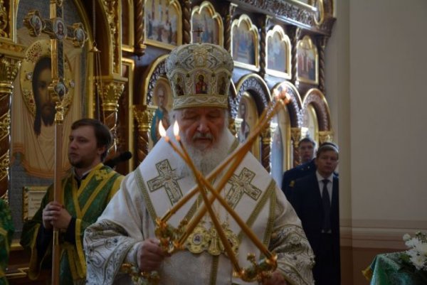 Патриарх Кирилл поздравил верующих с наступающей Пасхой - «Политика»