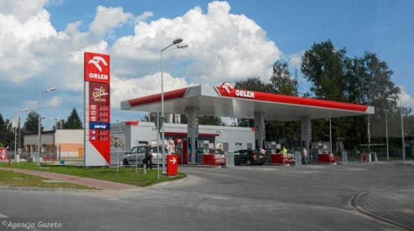 Польская Orlen сократила долю закупок нефти в России - «Новости Дня»