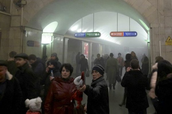 Пострадавшая при теракте в метро Санкт-Петербурга описала смертника - «Политика»