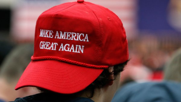 Посягнувший на кепку с лозунгом Трампа американец лишился руки - «Новости дня»