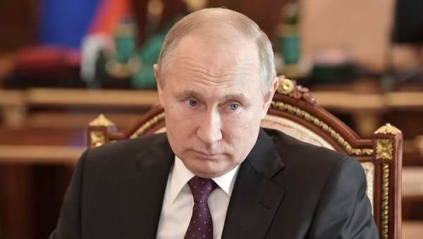 Путин: мы все смотрели на горящий Нотр-Дам со слезами на глазах - «Новости дня»