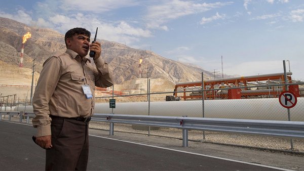 Reuters: экспорт нефти из Ирана в апреле упал до годового минимума - «Новости Дня»