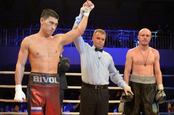 Россиянин Бивол признан боксером месяца по версии WBA - «Происшествия»