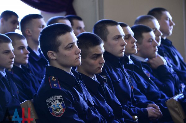 Российские актеры Огурцовы проведут «Диалог на равных» со студентами академии МВД в Донецке