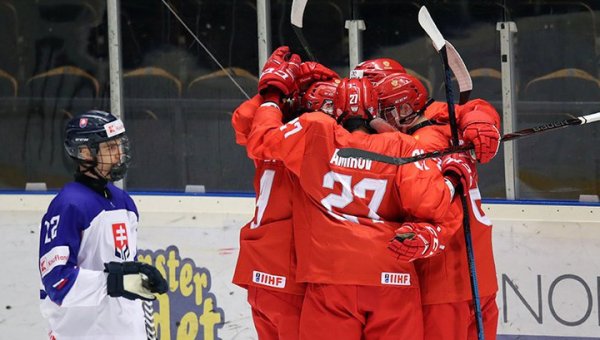 Российские хоккеисты уступили шведам на юниорском чемпионате мира - «Новости дня»