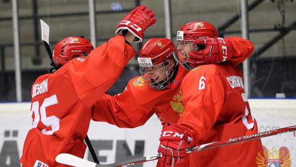 Российские юниоры завоевали серебро чемпионата мира по хоккею - «Новости дня»