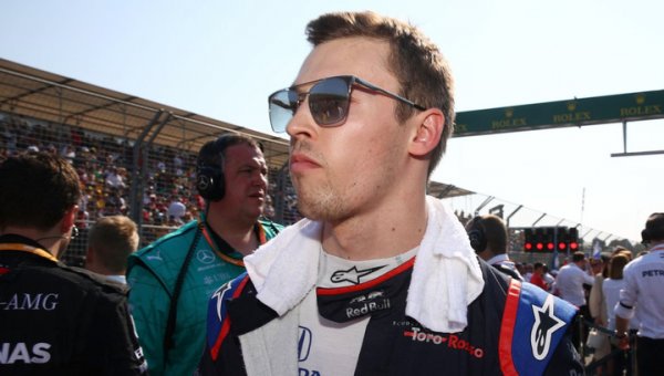 Российский гонщик Даниил Квят появится на обложке игры F1 2019 - «Новости дня»
