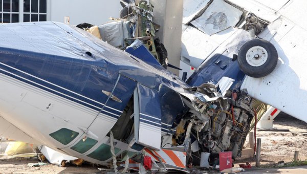 Шесть человек погибли при крушении самолета в США - «Новости дня»