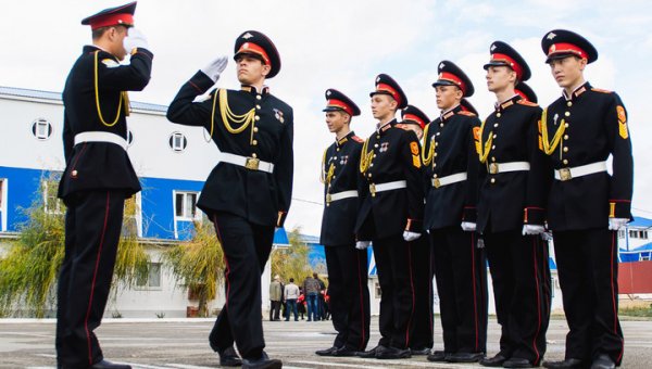 Шесть красноярских кадетов госпитализированы с расстройством желудка - «Новости дня»