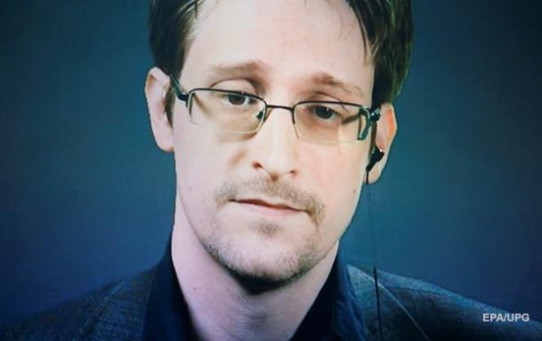 Сноуден: Арест Ассанжа стал "черным днем" для свободы прессы
