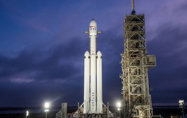 SpaceX отложила запуск ракеты Falcon Heavy