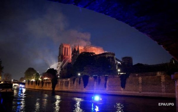 Спасены несущие конструкции собора Парижской Богоматери