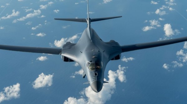 США приостановили полеты бомбардировщиков В -1 В Lancer из-за неисправностей - «Новости Дня»