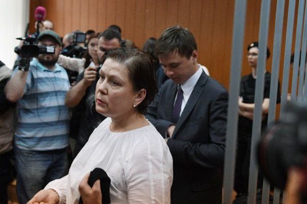 Суд взыскал с экс-главы Библиотеки украинской литературы более 2 млн рублей - «Политика»