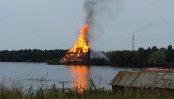 Святыни - жертвы пожаров: Кондопога восстановит свой храм-символ - «Новости дня»