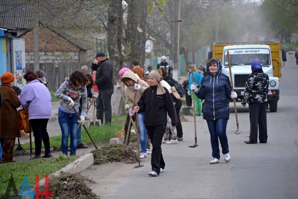 Свыше 28 тысяч человек приняли участие в субботнике в Донецке, высажено более 300 деревьев – мэрия