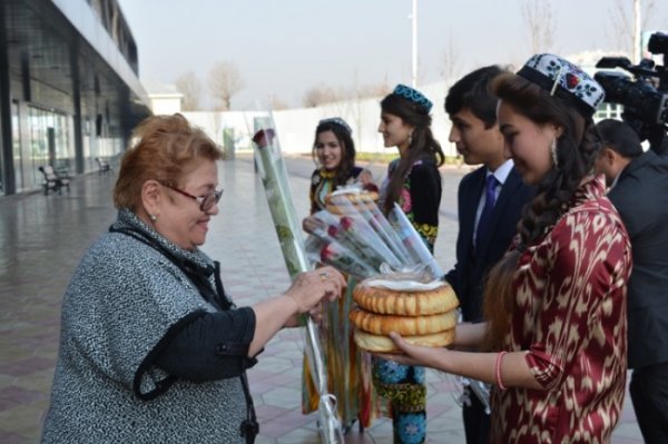 Таджикистан ввел пошлины для своих и иностранных туристов - «Новости Дня»