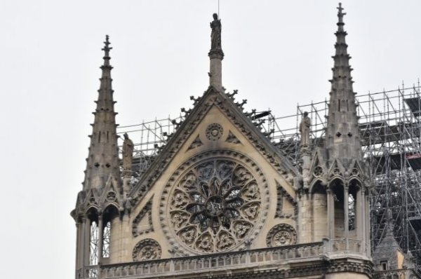 Терновый венец Христа из Нотр-Дама находится в мэрии Парижа - «Происшествия»