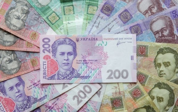 Украинцы за год удвоили сумму дохода в декларациях