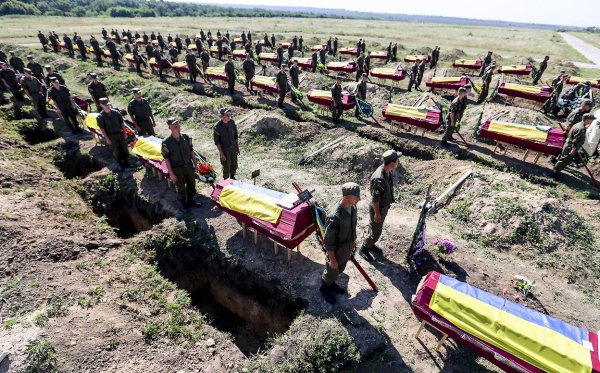 Украинские силовики в апреле потеряли в Донбассе убитыми и ранеными почти 70 человек – УНМ