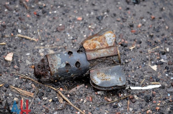 Украинские силовики за сутки 15 раз обстреляли территорию ДНР, выпущено свыше 400 боеприпасов – СЦКК