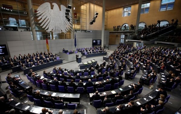 Устрашение России: что обсуждают депутаты в Бундестаге - «Новости дня»