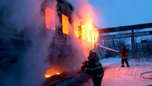 В Архангельске на железнодорожных путях сгорел пассажирский вагон - «Новости дня»