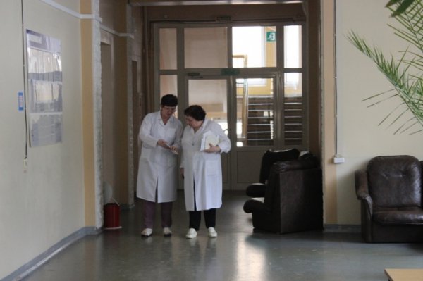 В Екатеринбурге медсестра хотела помочь детям-отказникам, а в итоге лишилась работы