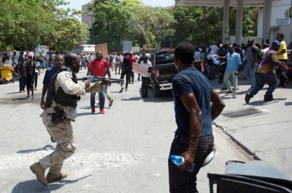 В Госдепе сообщили о стрельбе у здания посольства США в Гаити - «Политика»