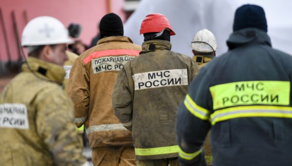 В Красноярске школу эвакуировали из-за пожара - «Новости дня»