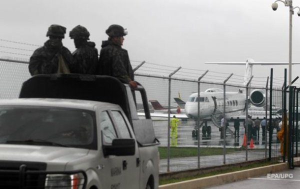 В Мексике ограбили инкассаторов на летном поле аэропорта