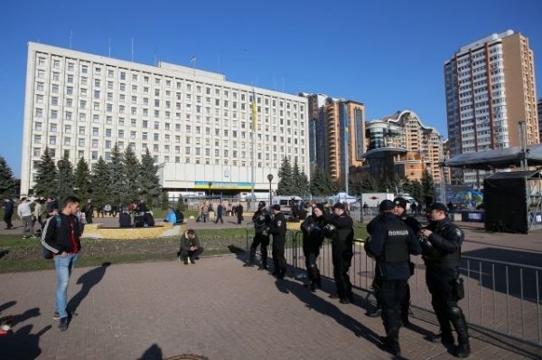 В МВД Украины заявили, что голосование на выборах прошло спокойно - «Политика»