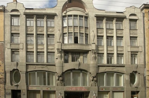 В петербургском Большом театр кукол проходят оперативные действия - «Политика»