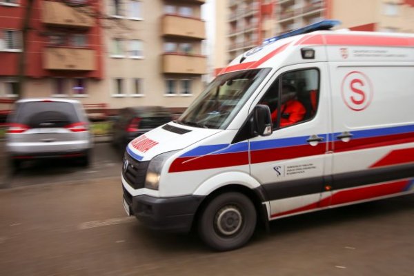 В Польше два медика погибли при столкновении поезда с машиной скорой помощи - «Политика»