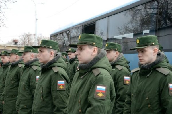 В РФ начался весенний призыв на военную службу - «Политика»