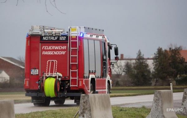 В США пожарная машина врезалась в автомобиль: трое погибших