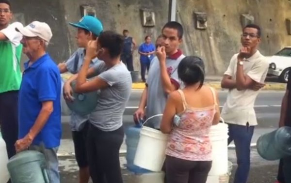 В Венесуэле возник дефицит питьевой воды - (видео)