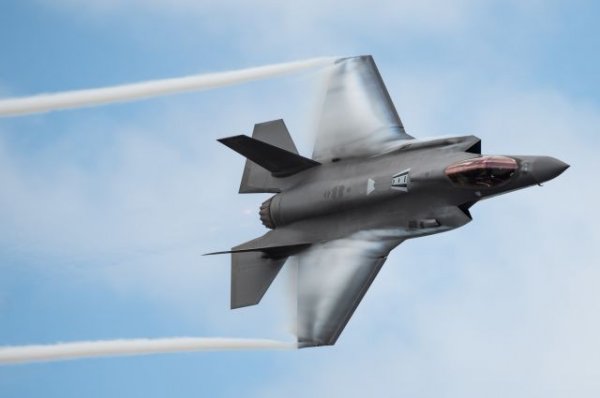 В Японии обнаружили вероятные обломки исчезнувшего самолета F-35 - «Политика»