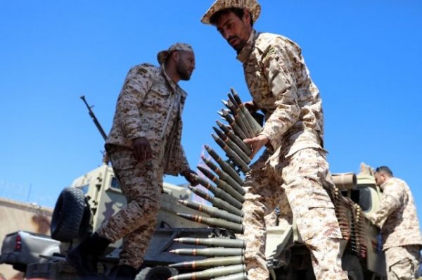 Войска ПНС Ливии сообщили, что сбили самолет армии Хафтара в Триполи - «Политика»