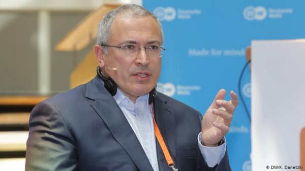 Все ради хозяев: Ходорковский мечтает повторить «кровавую революцию» 93-го года - «Новости дня»