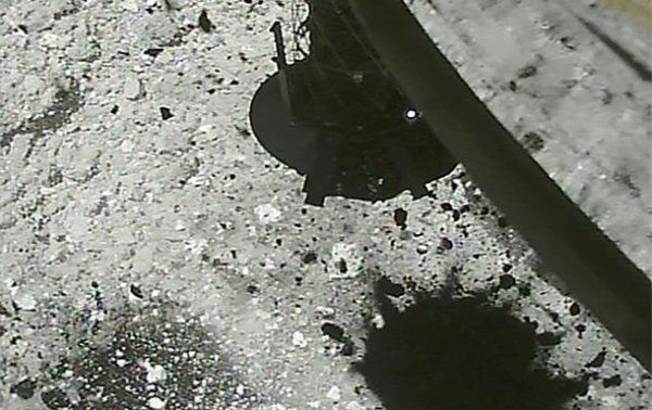 Японский зонд Хаябуса-2 устроил взрыв на астероиде Рюгу