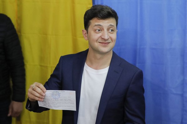 Явка на выборах президента Украины достигла 49,3%