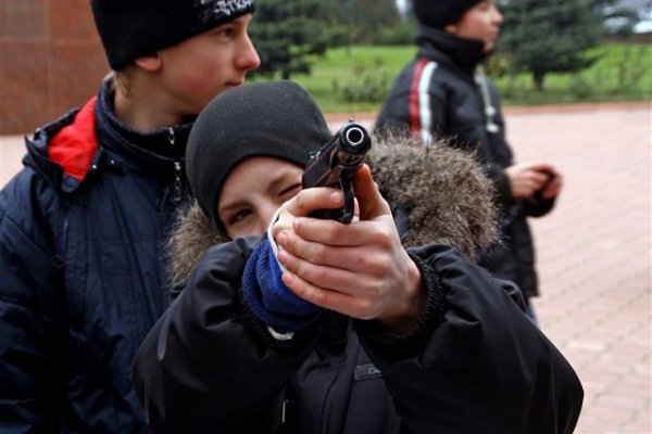 За два года учащиеся российских школ совершили 24 резонансных преступления - «Новости Дня»