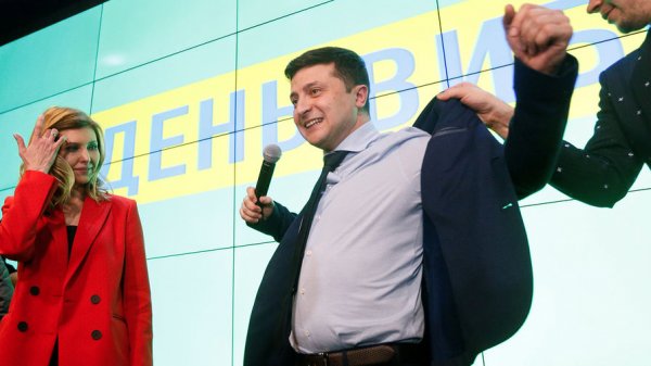Зеленский дал интервью телеканалу Коломойского - «Политика»